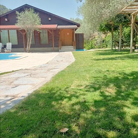 Izmir Yasam Vadisi Hotel *