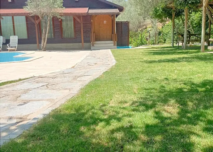 Izmir Yasam Vadisi Hotel *