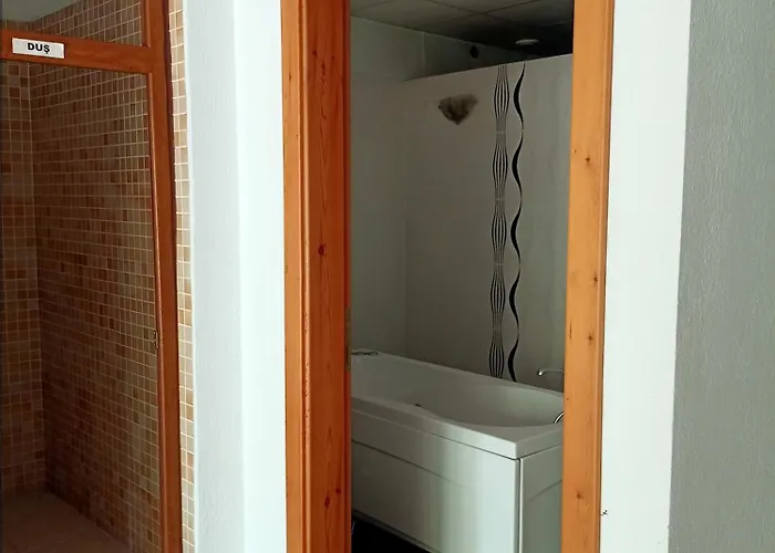 Hotel Izmir Yasam Vadisi *